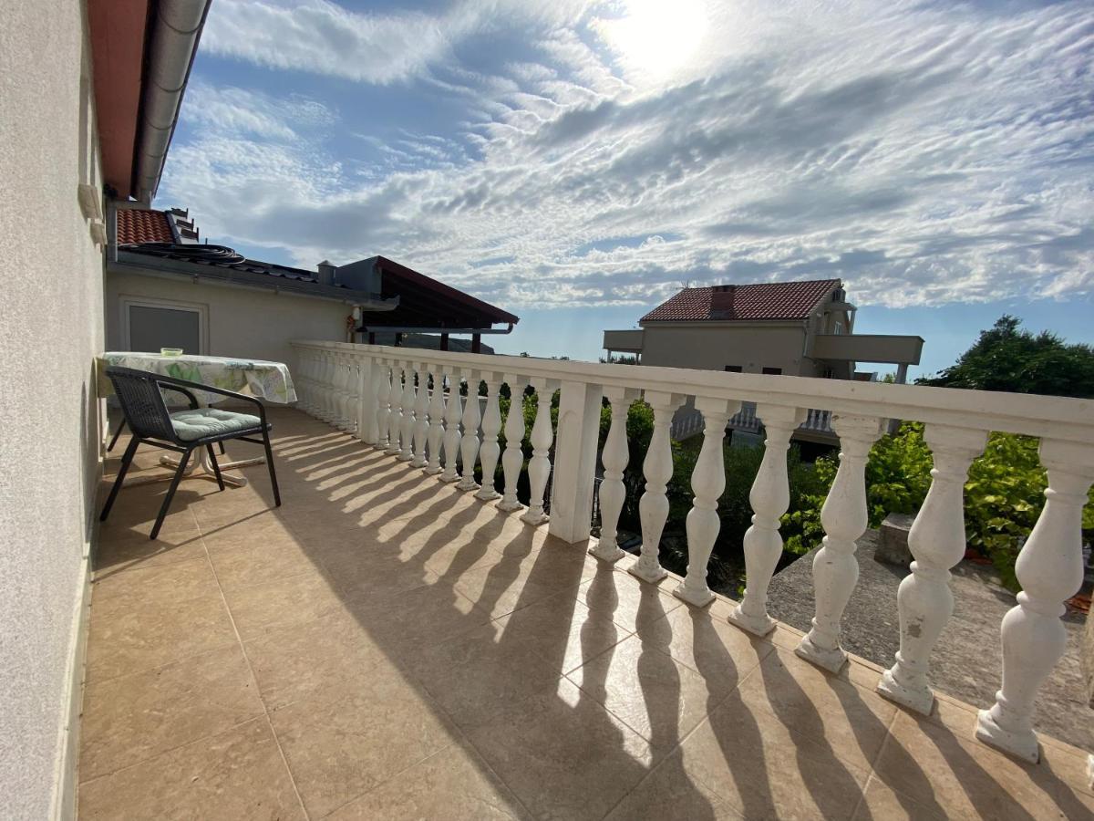 Villa Sabina - Apartments Kroatien Razanac Exterior photo